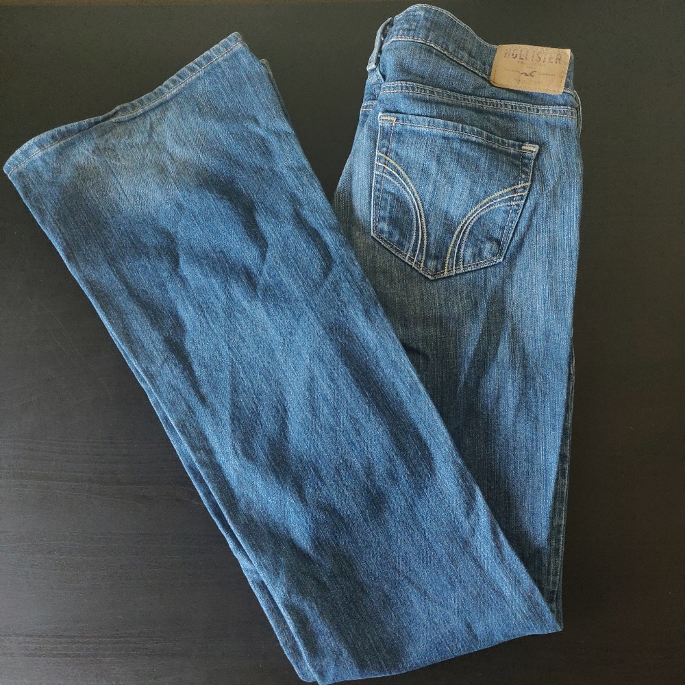 Hollister Cali Flare stretch jeans (Size 3R)